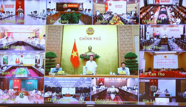 Phó Thủ tướng Trần Hồng Hà chủ trì cuộc họp trực tiếp kết hợp trực tuyến về dự thảo Nghị định sửa đổi, bổ sung một số điều Nghị định 44/2014/NĐ-CP của Chính phủ quy định về giá đất chiều ngày 7/8/2023.