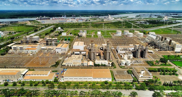 Nhà máy Điện Phú Mỹ 3 và Phú Mỹ 2.2 trong Trung tâm Điện lực Phú Mỹ khi được chuyển giao về cho Việt Nam sẽ phải dùng khí LNG nhập khẩu để phát điện, có giá cao gấp 1,5 lần so với nguồn khí tự nhiên trong nước do nguồn khí trong nước này đã được bán cho các hộ sử dụng khác.