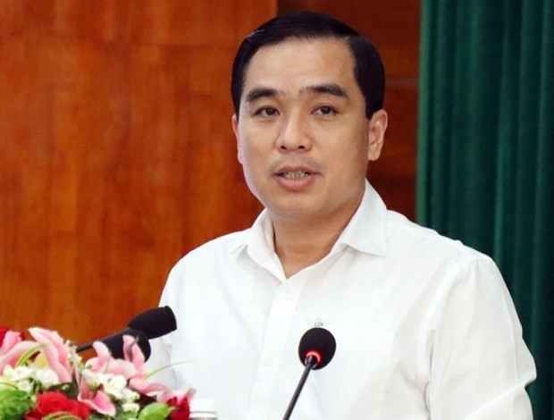 Ủy ban kiểm tra Tỉnh ủy Kiên Giang đã quyết định kỷ luật khiển trách đối với ông Huỳnh Quang Hưng - chủ tịch UBND TP Phú Quốc.(Nguồn: Vietnamnet)