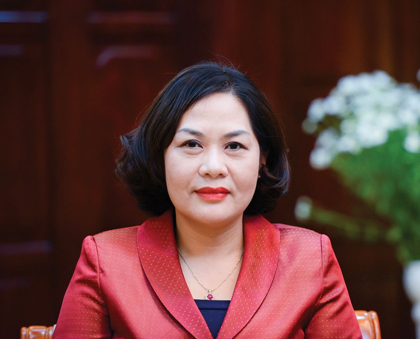 Bà Nguyễn Thị Hồng  