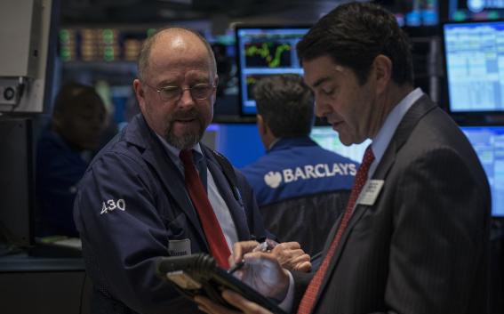 Giới đầu tư vẫn kỳ vọng vào đà phục hồi của kinh tế Mỹ - Ảnh: Reuters