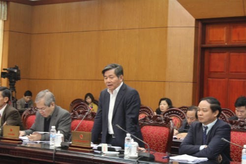 Bộ trưởng Bộ Kế hoạch và Đầu tư Bùi Quang Vinh tại phiên họp thứ 26 UBTVQH sáng 11/3 (Ảnh: Infonet)