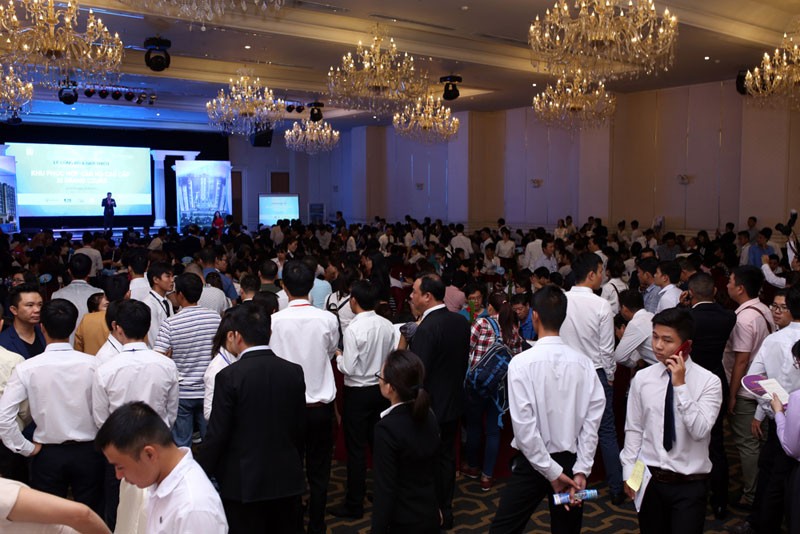 Hàng trăm khách hàng quan tâm dự án Xi Grand Court trong buổi công bố chính thức
