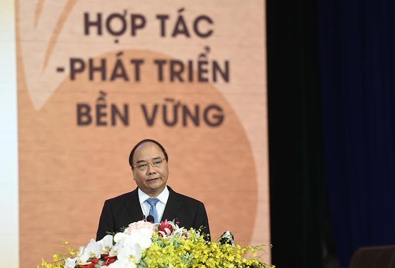 Thủ tướng Nguyễn Xuân Phúc: Chính phủ cũng như bản thân tôi đặt kỳ vọng Long An sẽ vươn mình trở thành một trong những đầu tàu kinh tế mạnh nhất cả nước trong nhiệm kỳ này - Ảnh: VGP/Quang Hiếu