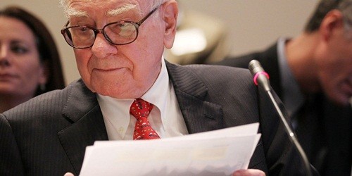 Warren Buffett làm gì ngoài giờ làm việc?