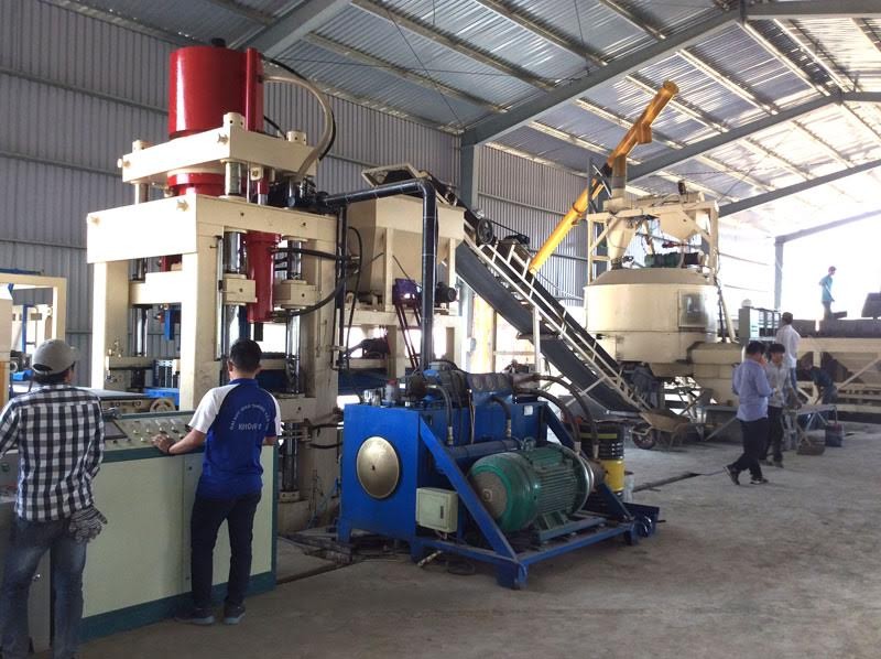 Nhà máy gạch Quảng Thắng (tại Đà Nẵng) hoàn thành việc thay đổi dây chuyền từ ép tĩnh sang ép rung, đi vào sản xuất đại trà từ tháng 10/2016 với sản lượng trung bình đạt 15.000 viên/ngày