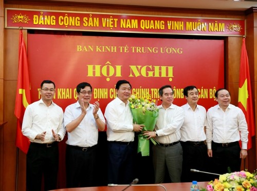 Ông Đinh La Thăng chính thức nhậm chức Phó ban Kinh tế Trung ương từ ngày 11/5