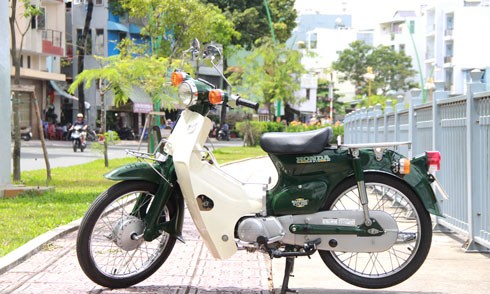 Honda Super Cub đời 1996 rao bán giá khủng tại Sài Gòn.