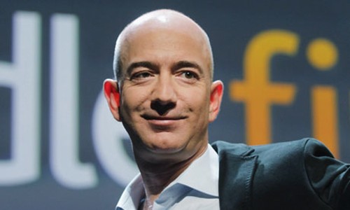 Jeff Bezos từng vượt Bill Gates làm người giàu nhất thế giới năm nay. Ảnh:Forbes