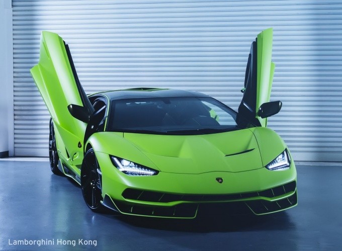 Lamborghini Centenario - siêu bò xanh lá