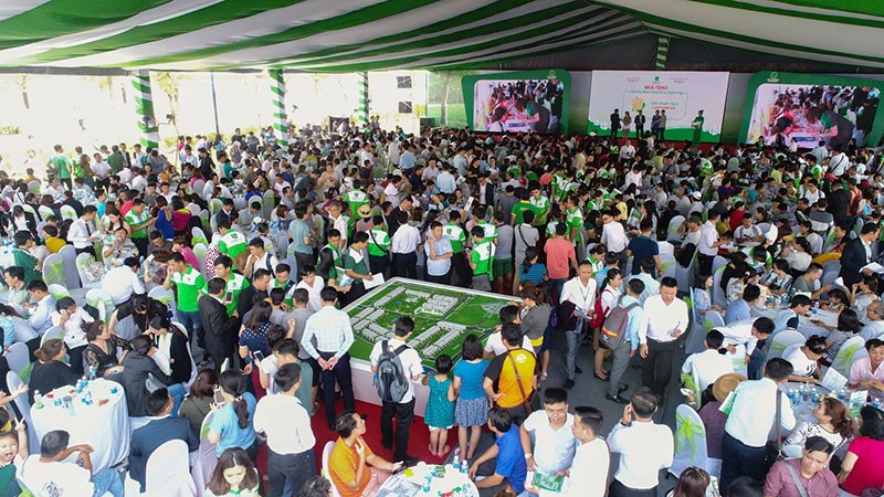 Gần 2.000 khách hàng đã đến tham dự lễ giới thiệu dự án Lovera Park vào ngày 11/11.