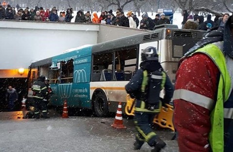 Lao xe vào hầm đi bộ tại Moscow, 5 người thiệt mạng