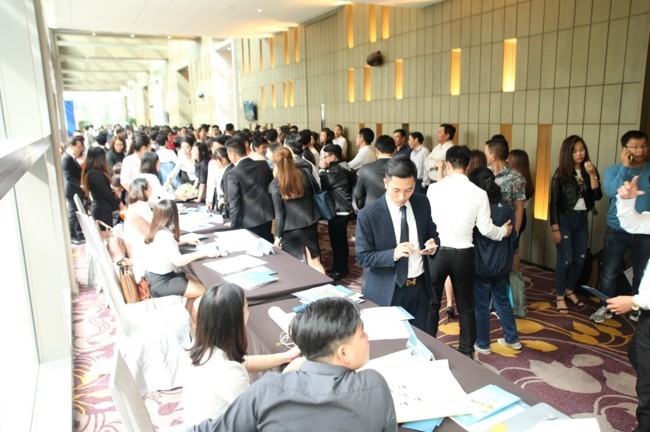 Hơn 800 khách hàng đã tới tham dự sự kiện mở bán chính thức dự án Scenia Bay Nha Trang.