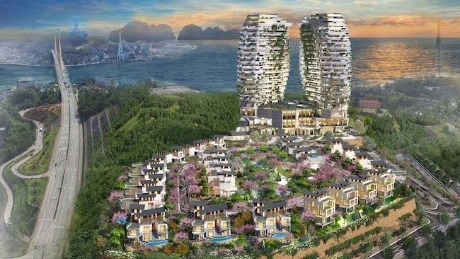 Phoenix Legend Ha Long Bay Villas and Hotel tọa lạc trên đỉnh đồi Bãi Cháy cao 86m so với mực nước biển, nhìn thẳng ra vịnh Hạ Long.