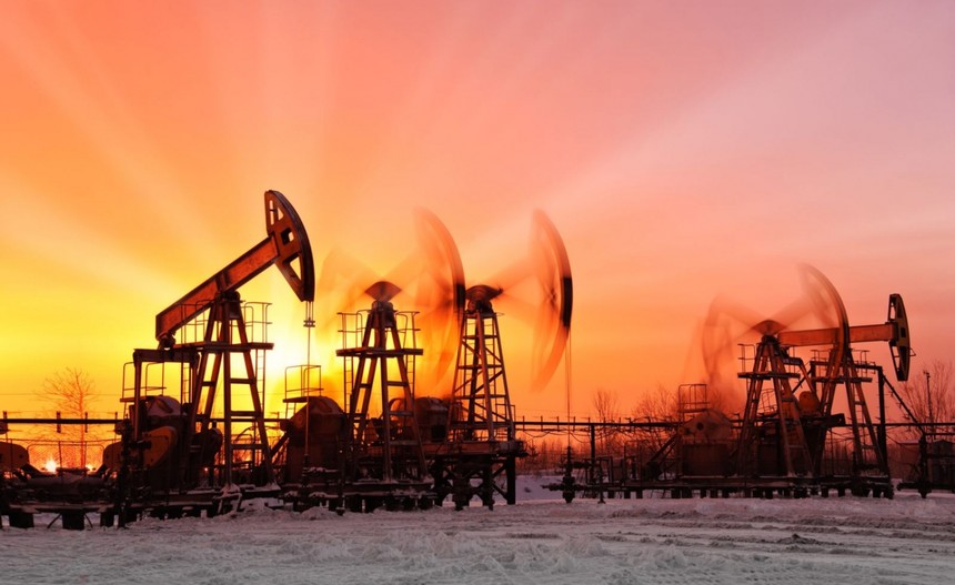 Giá dầu kẹt trong mức thấp nhất hai tháng do nhu cầu ngắn hạn ảm đạm