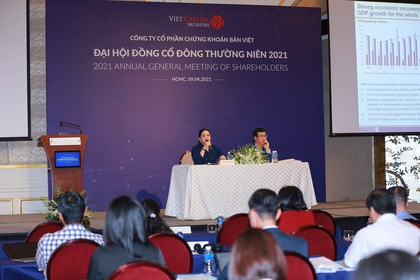 Đại hội đồng cổ đông Chứng khoán Bản Việt (VCI): “Của để dành” 500 tỷ đồng, tổng thương vụ tư vấn 2,6 tỷ USD