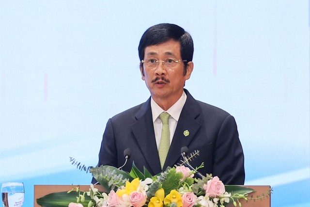 Ông Bùi Thành Nhơn phát biểu tại Hội nghị sáng 17/2. Ảnh: VGP