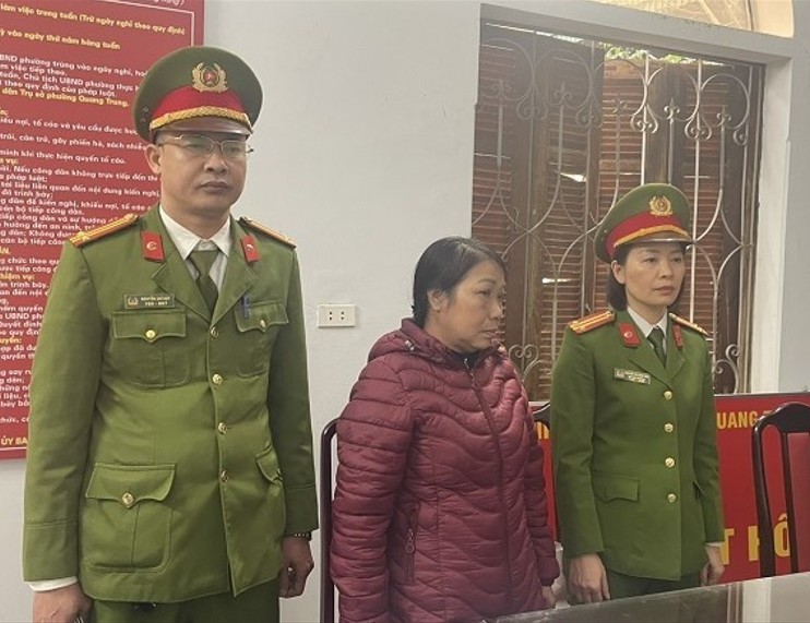 Bà Nguyễn Thị Hòa, Giám đốc Công ty TNHH Vạn Phúc bị cáo buộc khai thác đá trái phép, thu lợi bất chính hàng tỷ đồng. Ảnh: CAHG