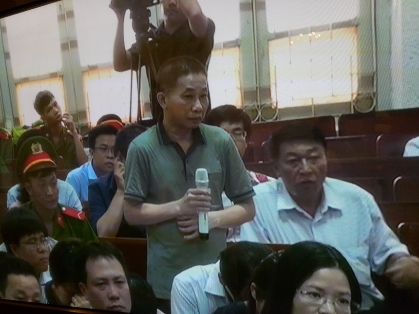 Ông Ninh Văn Quỳnh tại tòa.