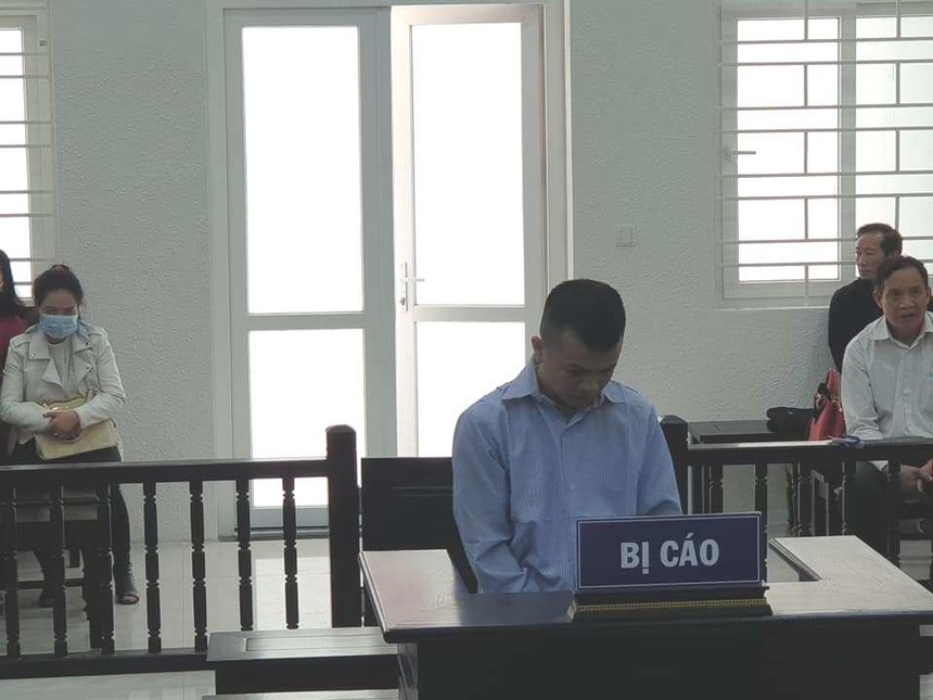 Hà Nội: Đối tượng lừa 2 cán bộ công an lĩnh án 12 năm tù