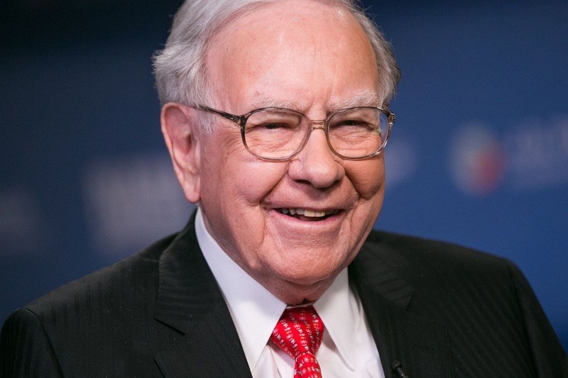 Warren Buffett được bật đèn xanh tăng sở hữu tại Bank of America lên 24,9%
