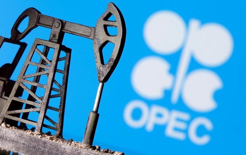 Reuters: OPEC+ đang xem xét gia hạn cắt giảm sản lượng
