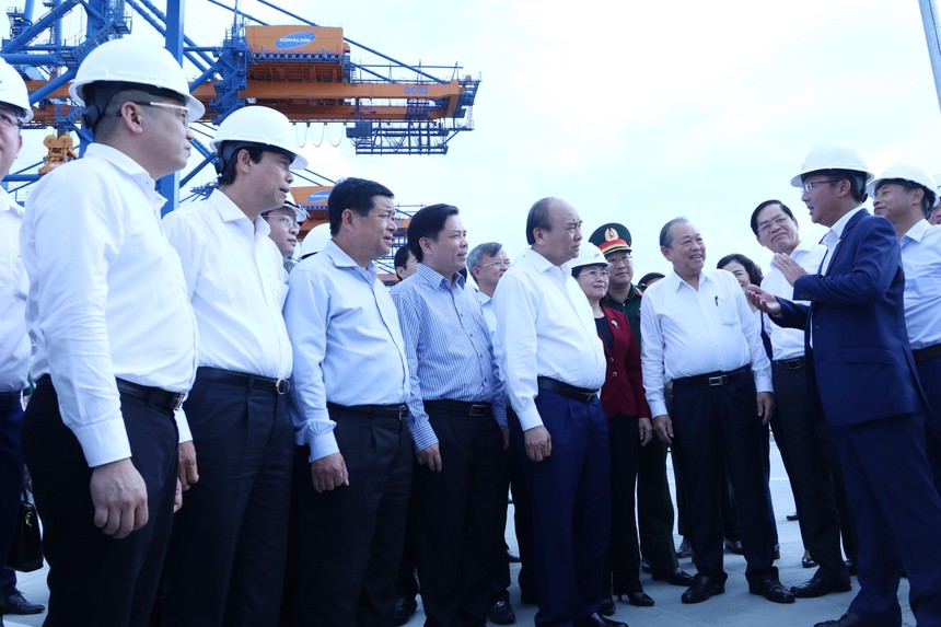Thủ tướng Nguyễn Xuân Phúc đến thăm và làm việc tại Cảng Gemalink (Ảnh: Lê Toàn)