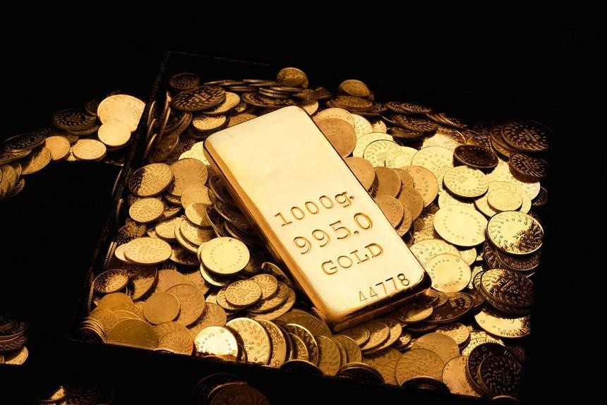 Lo ngại lạm phát, giá vàng và bạc đạt mức cao nhất trong 3 tháng