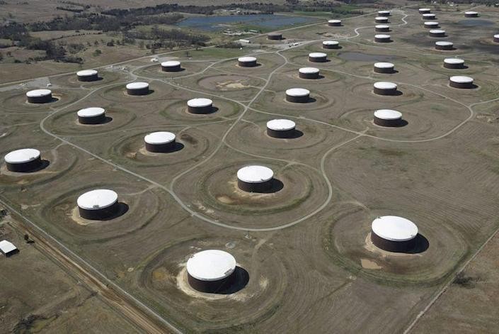 Mỹ và các quốc gia cân nhắc giải phóng lượng dầu dự trữ chiến lược sau khi giá dầu vượt 100 USD/thùng