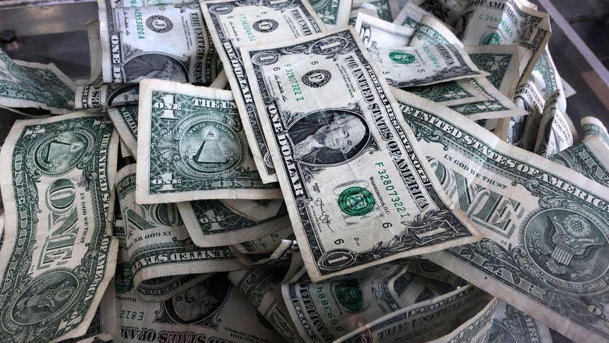 Đồng đô la giảm mạnh nhất kể từ năm 2009 sau dữ liệu lạm phát thấp hơn kỳ vọng