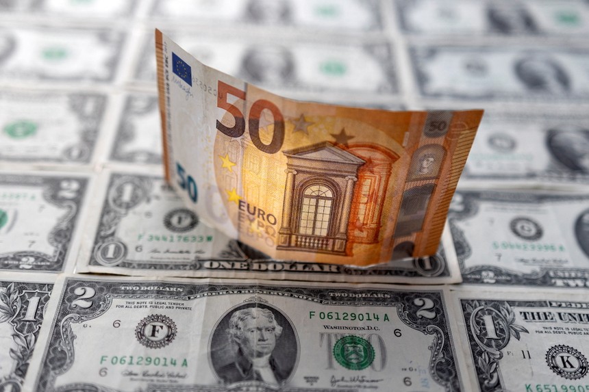 Euro tăng giá so với đô la khi triển vọng kinh tế toàn cầu được cải thiện