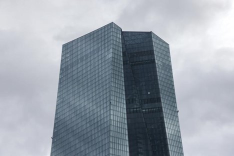 Kỷ nguyên thua lỗ của ngân hàng trung ương châu Âu trở lại sau 1 thập kỷ