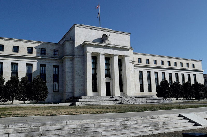 Đường dẫn lãi suất của Fed đang xoay quanh sự đánh đổi giữa ổn định ngân hàng và lạm phát