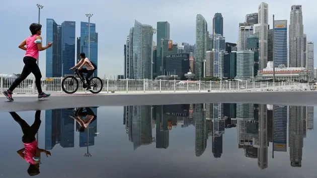 Thị trường chứng khoán Singapore đang thử giao dịch theo phong cách châu Âu để tự đổi mới