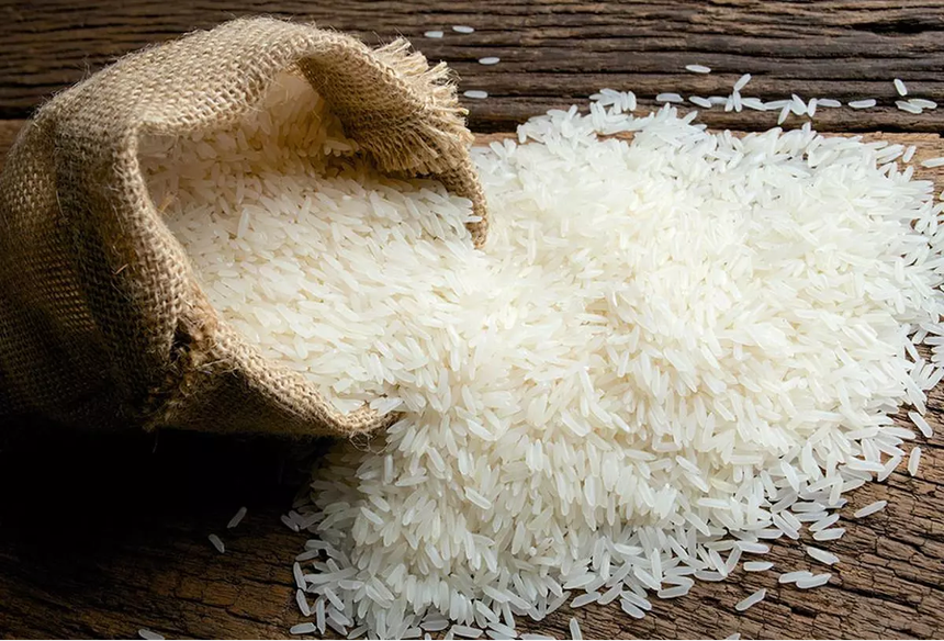 Bloomberg: Ấn Độ có thể giảm giá sàn xuất khẩu gạo basmati để duy trì tính cạnh tranh