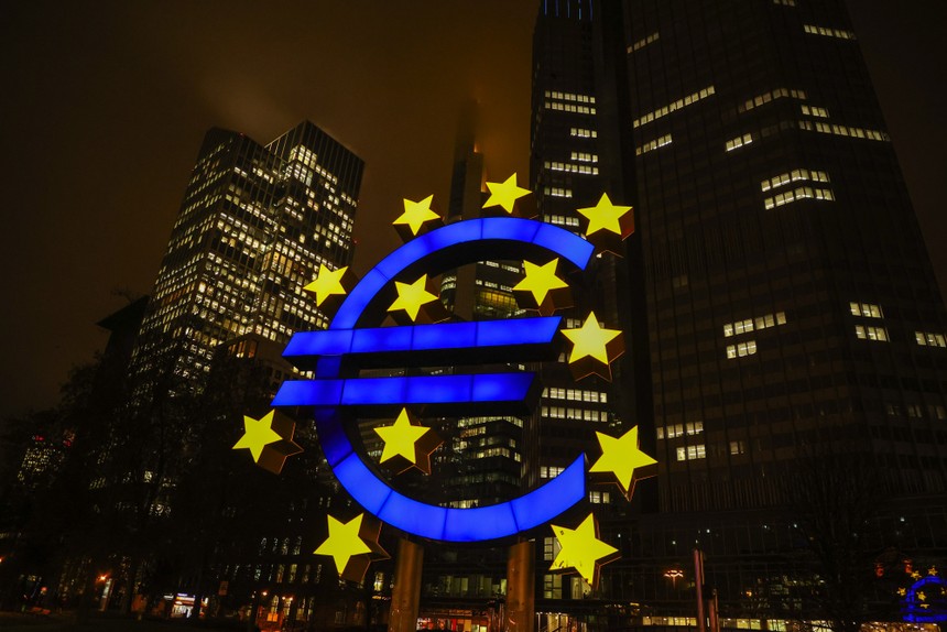 ECB: Các ngân hàng Eurozone phải chuẩn bị cho các nguồn tài trợ biến động hơn