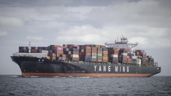Bất chấp lo ngại kinh tế, ngày càng nhiều container được vận chuyển từ Trung Quốc sang Mỹ