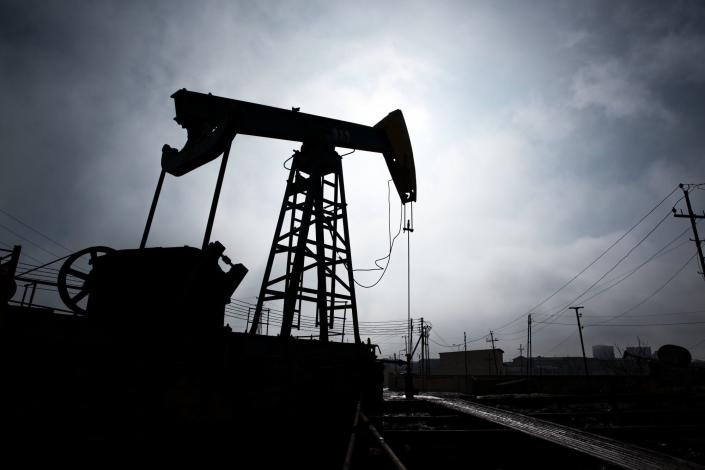 Việc cắt giảm sản lượng của OPEC+ đang thắt chặt thị trường dầu mỏ