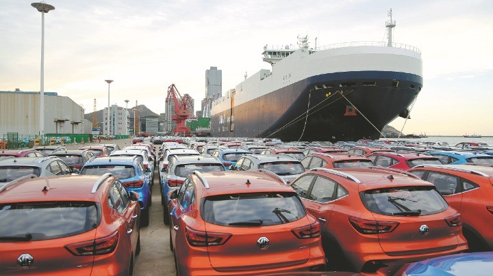 Sự bùng nổ xuất khẩu xe điện của Trung Quốc làm tăng nhu cầu về tàu chở ô tô 