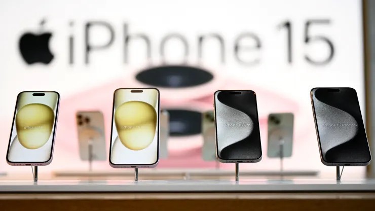 Doanh số bán iPhone của Apple giảm mạnh tại Trung Quốc do sự hồi sinh của Huawei