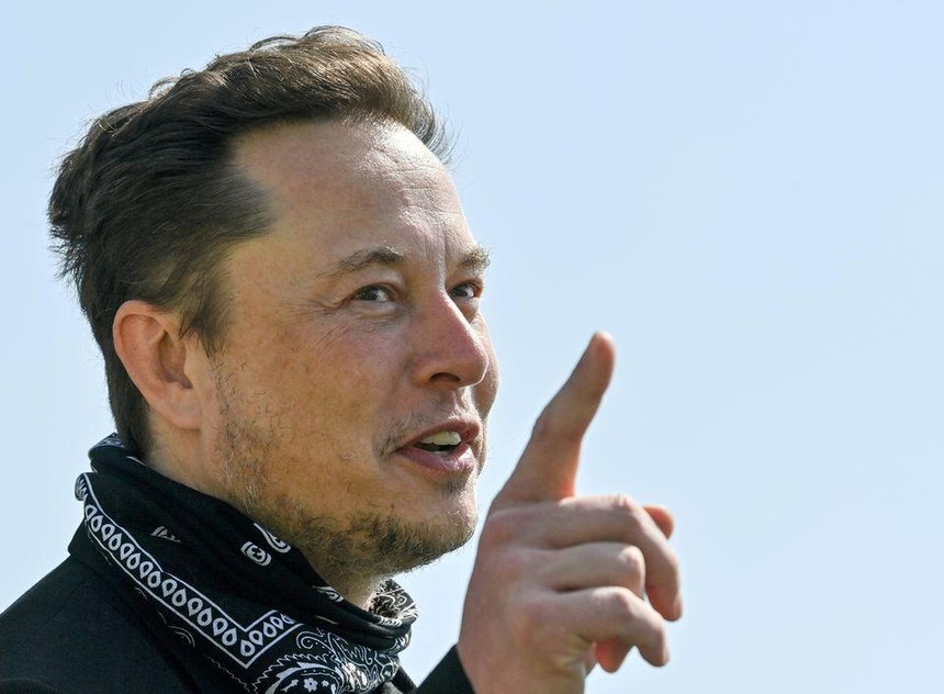 Elon Musk bán 930 triệu USD cổ phiếu Tesla để trả thuế quyền chọn cổ phiếu
