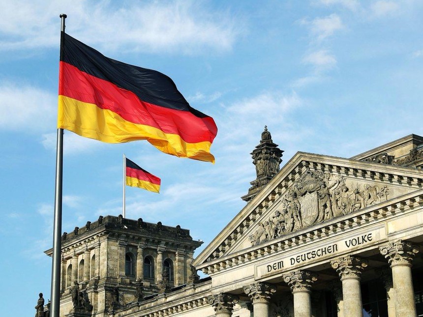 Kinh tế Đức tiếp tục tăng trưởng bất chấp sự suy thoái của ngành công nghiệp