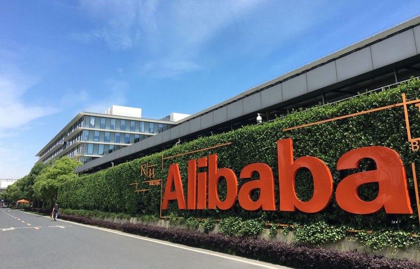 Alibaba bất ngờ thay loạt tướng, tỷ phú Jack Ma trở lại nghề dạy học