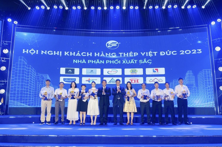 Tập đoàn sản xuất Thép Việt Đức (VGS) tổ chức hội nghị khách hàng