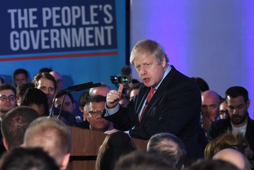 Thủ tướng Anh Boris Johnson phát biểu mừng chiến thắng của Đảng bảo thủ tại London ngày 13/12. Ảnh: Getty Images.