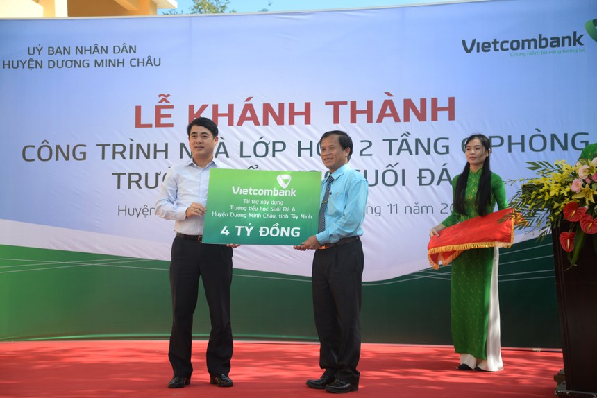 Vietcombank: Tài trợ 4 tỷ đồng cho công trình Trường Tiểu học Suối Đá A, tỉnh Tây Ninh 