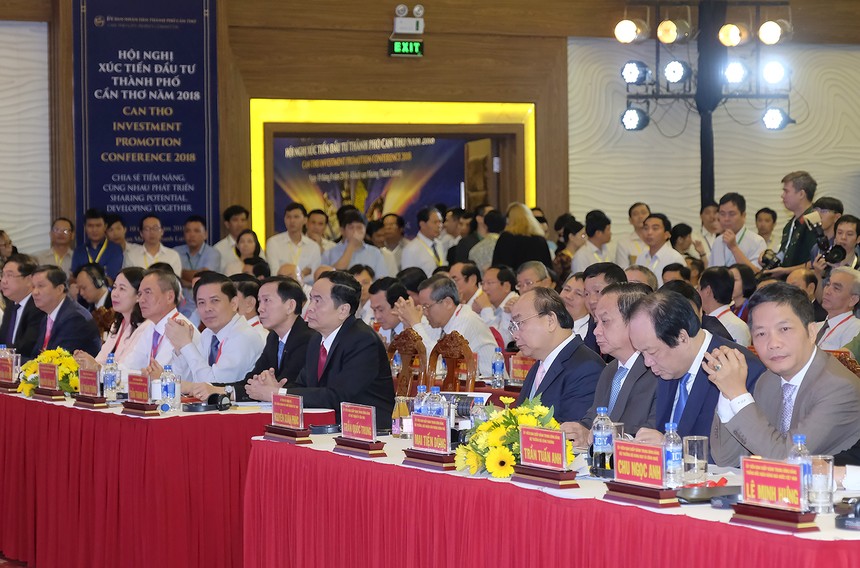 Thủ tướng Nguyễn Xuân Phúc dự Hội nghị xúc tiến đầu tư Cần Thơ. Ảnh: VGP/Quang Hiếu