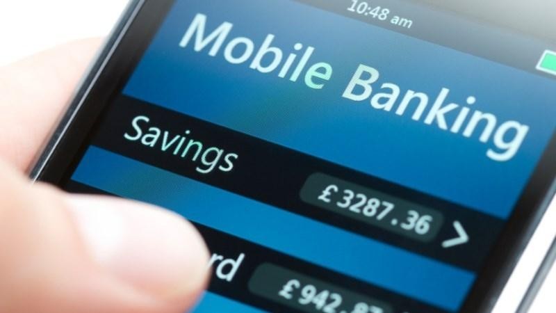 Mobile banking có tính năng chuyển tiền nhanh 24/7 hay không