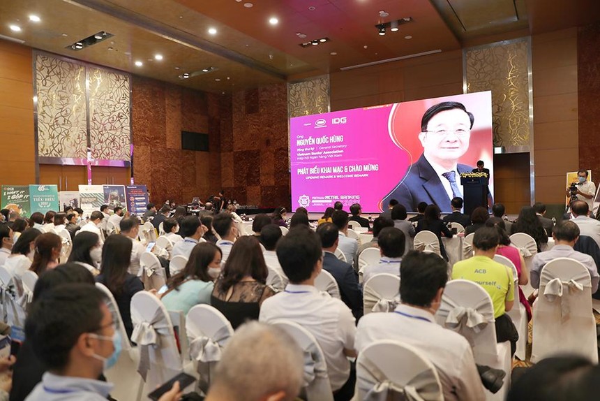 Ông Nguyễn Quốc Hùng, Tổng thư ký Hiệp hội Ngân hàng Việt Nam phát biểu tại Diễn đàn