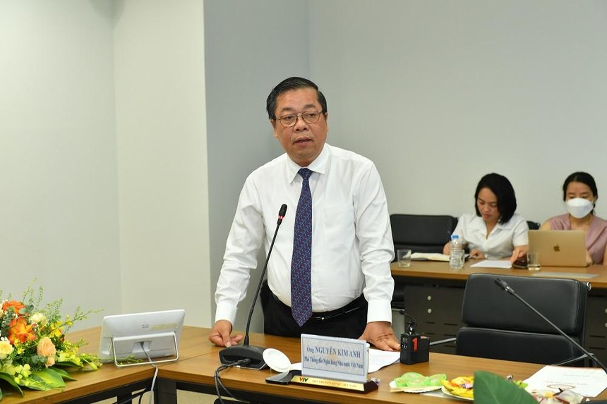 Phó Thống đốc NHNN Việt Nam Nguyễn Kim Anh phát biểu tại buổi họp báo.